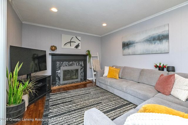 1774 Woodside Drive, East Lansing, MI 48823