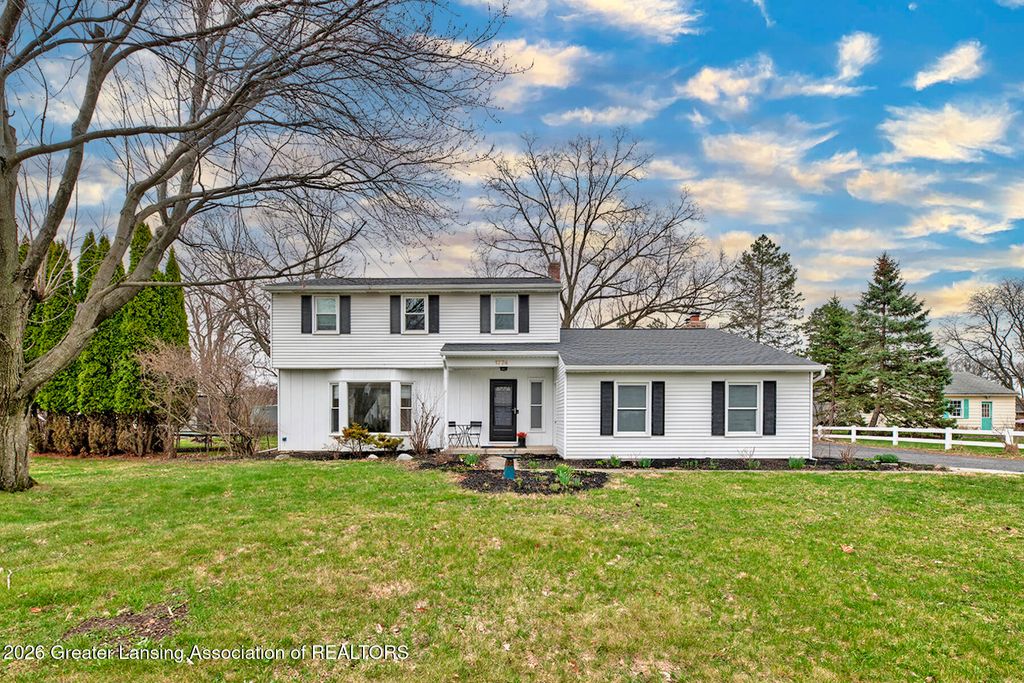1774 Woodside Drive, East Lansing, MI 48823