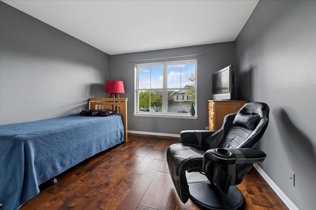 304 Grand Ridge Road 304, St. Charles, IL 60175