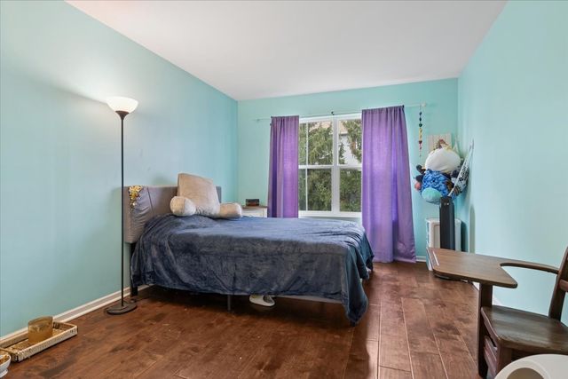 304 Grand Ridge Road 304, St. Charles, IL 60175