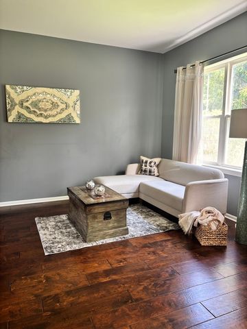 304 Grand Ridge Road 304, St. Charles, IL 60175