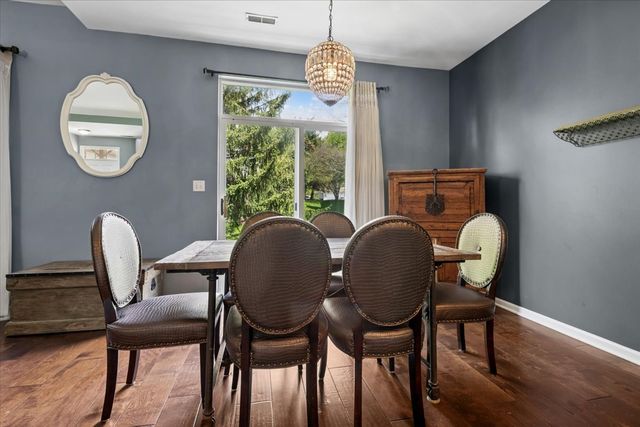 304 Grand Ridge Road 304, St. Charles, IL 60175