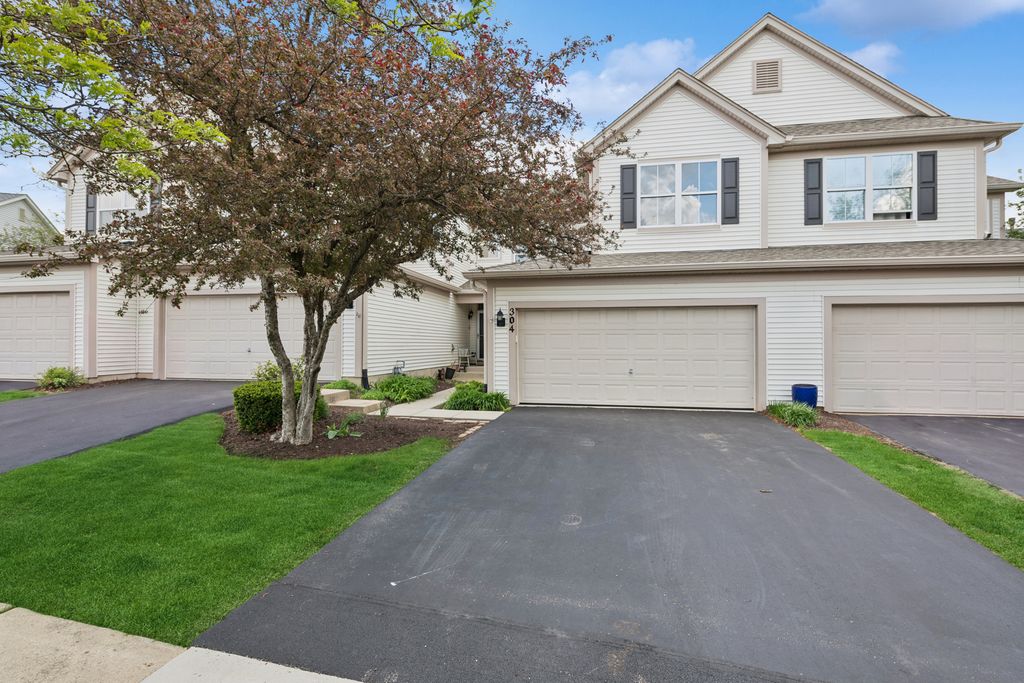 304 Grand Ridge Road 304, St. Charles, IL 60175