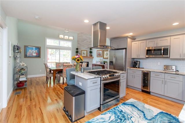 29 Gaby Lane, Naugatuck, CT 06770