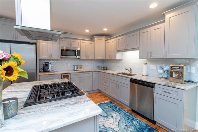 29 Gaby Lane, Naugatuck, CT 06770