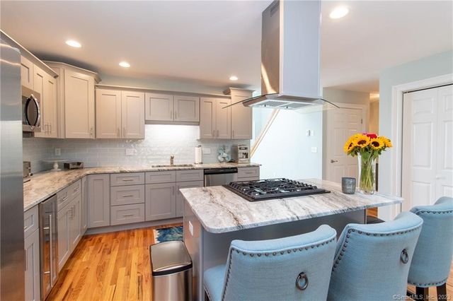 29 Gaby Lane, Naugatuck, CT 06770