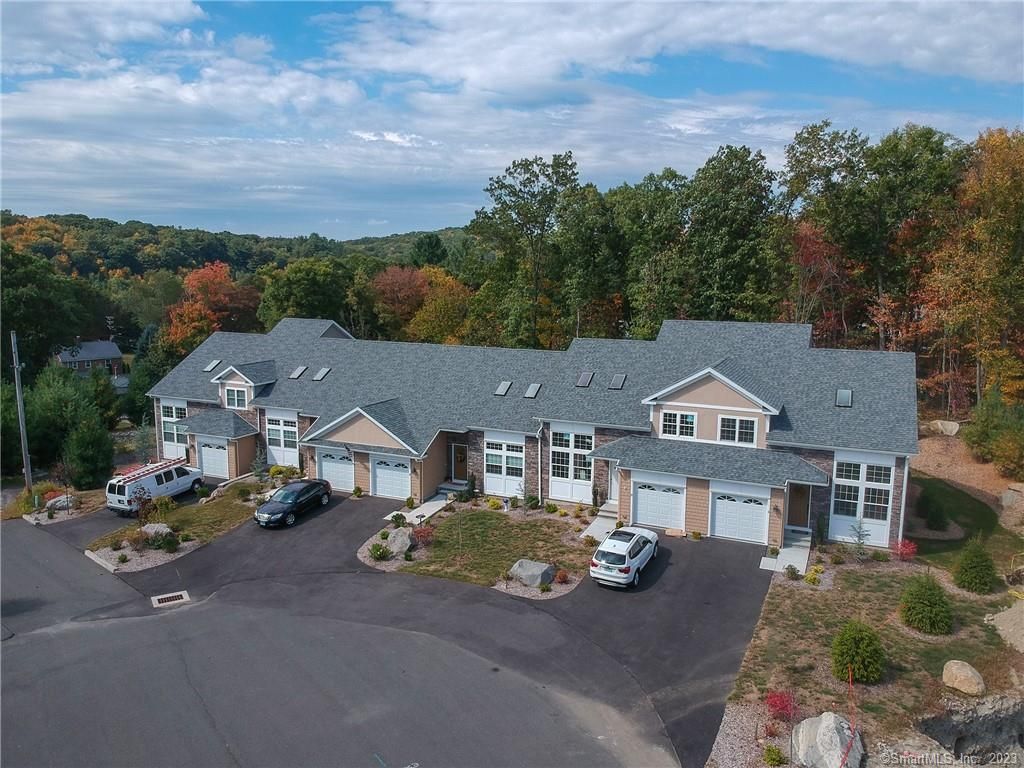 29 Gaby Lane, Naugatuck, CT 06770