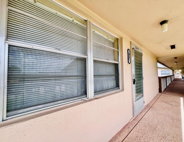 437 Chatham U, West Palm Beach, FL 33417