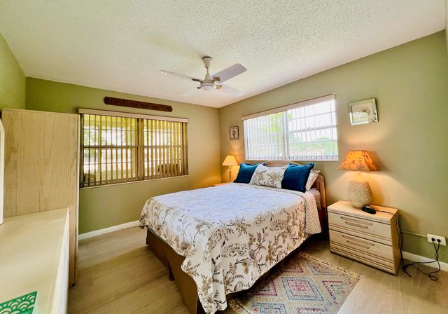 437 Chatham U, West Palm Beach, FL 33417