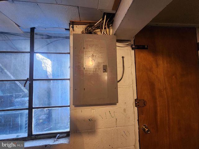 2538 LOYOLA NORTHWAY, Baltimore, MD 21215