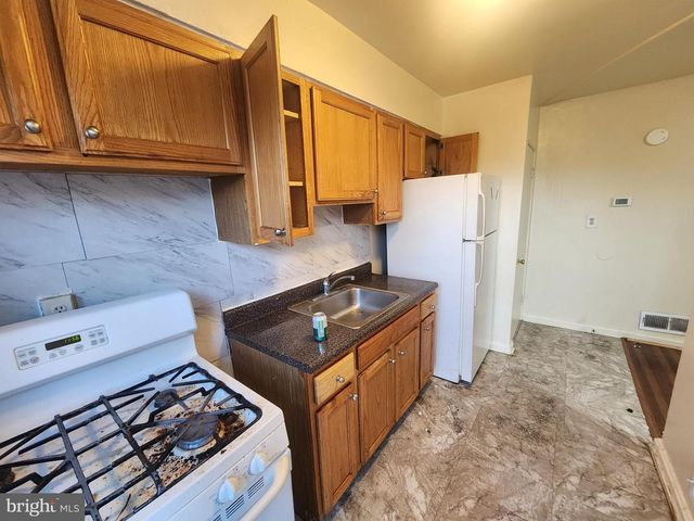 2538 LOYOLA NORTHWAY, Baltimore, MD 21215