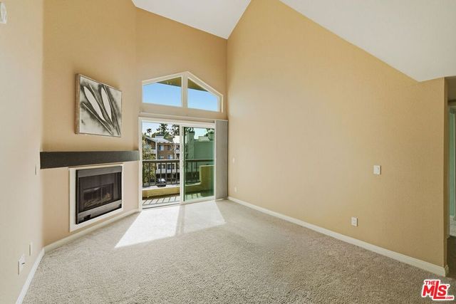 5545 Canoga Avenue 301, Woodland Hills, CA 91367
