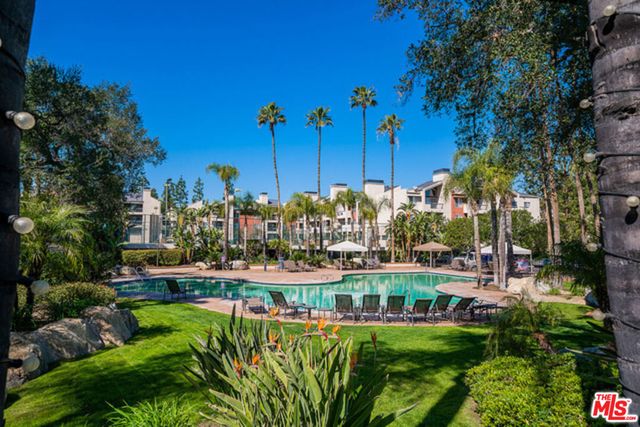 5545 Canoga Avenue 301, Woodland Hills, CA 91367