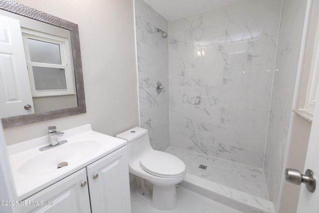 2715 PINEWOOD Boulevard N, Middleburg, FL 32068