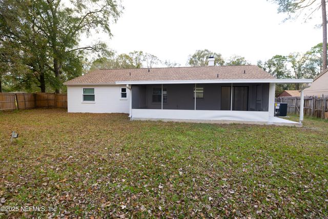 2715 PINEWOOD Boulevard N, Middleburg, FL 32068