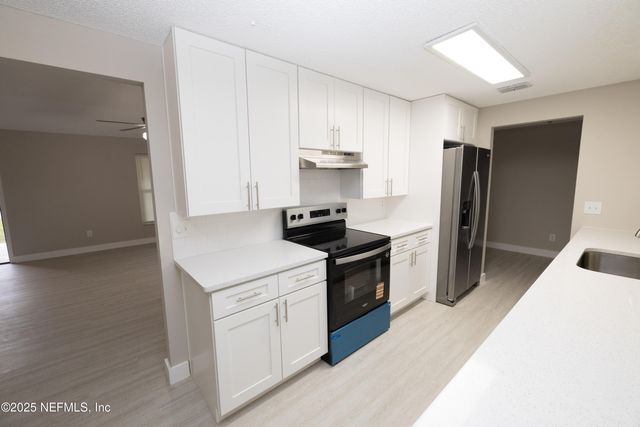 2715 PINEWOOD Boulevard N, Middleburg, FL 32068