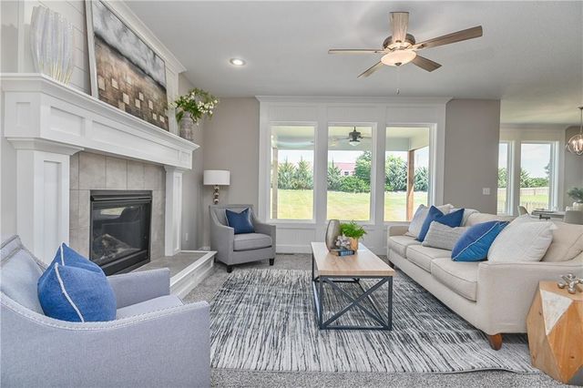 2696 W Park Street, Olathe, KS 66061