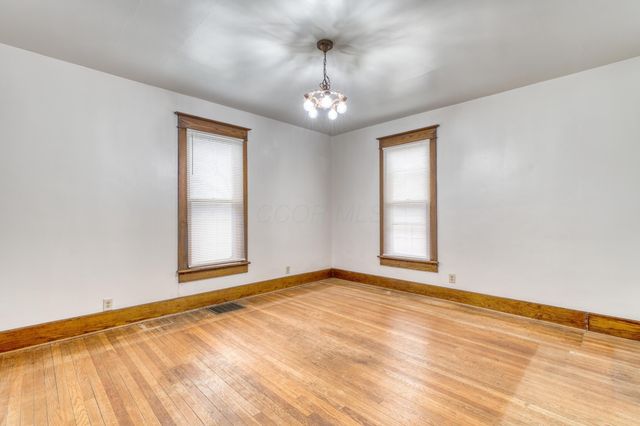 42 Union Street, Newark, OH 43055