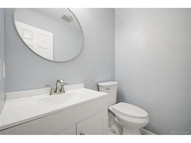 13856 Ivanhoe St, Thornton, CO 80602