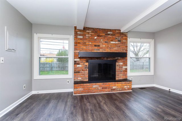22113 Lange Street, St. Clair Shores, MI 48080