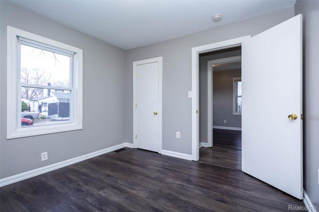 22113 Lange Street, St. Clair Shores, MI 48080