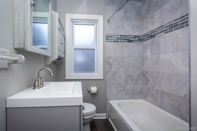 22113 Lange Street, St. Clair Shores, MI 48080