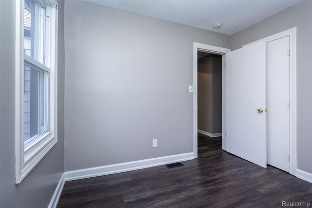 22113 Lange Street, St. Clair Shores, MI 48080