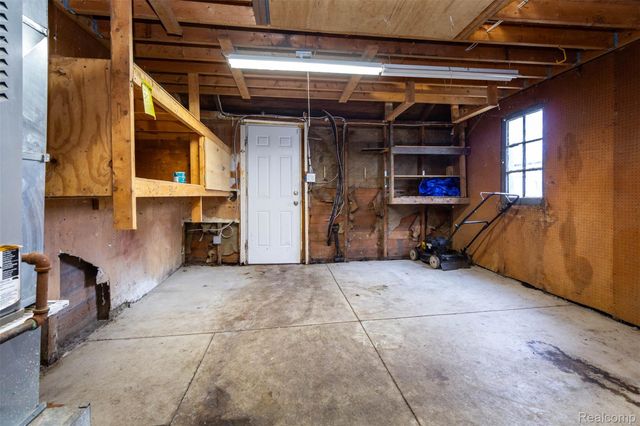 22113 Lange Street, St. Clair Shores, MI 48080
