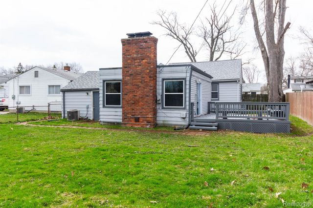 22113 Lange Street, St. Clair Shores, MI 48080