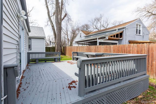 22113 Lange Street, St. Clair Shores, MI 48080