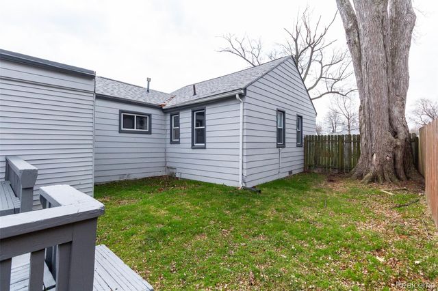 22113 Lange Street, St. Clair Shores, MI 48080