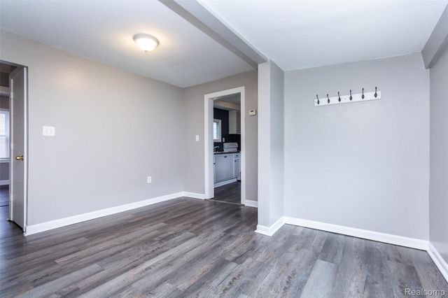 22113 Lange Street, St. Clair Shores, MI 48080