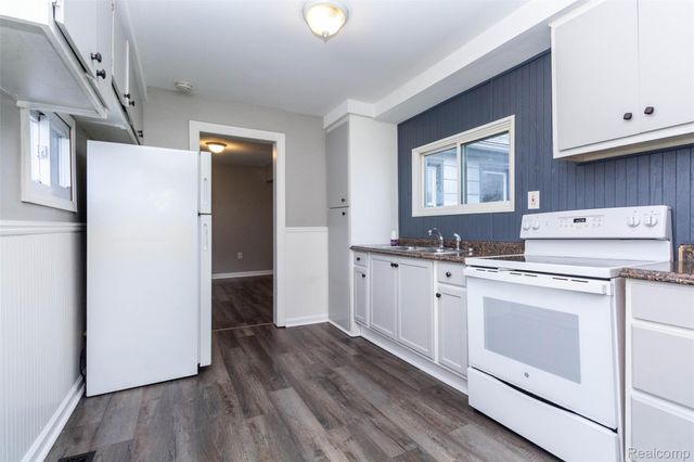 22113 Lange Street, St. Clair Shores, MI 48080