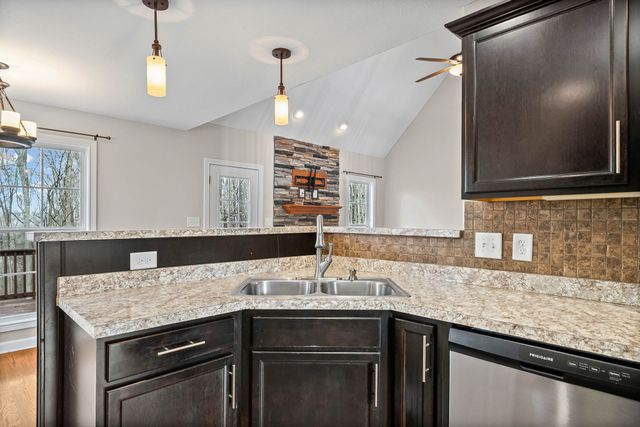 2275 Highway 149, Palmyra, TN 37142