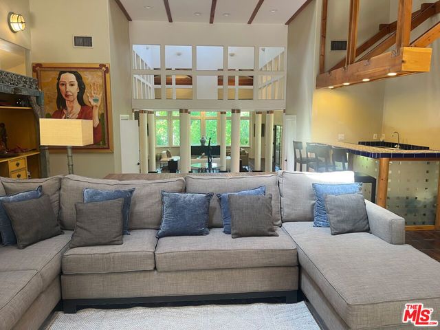 17036 Rancho Street, Encino (los Angeles), CA 91316