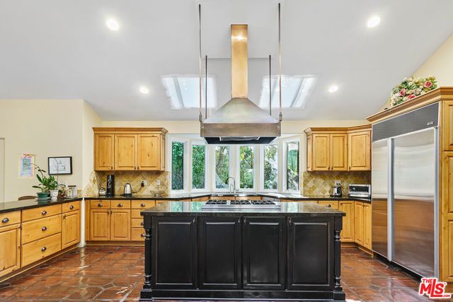 17036 Rancho Street, Encino (los Angeles), CA 91316