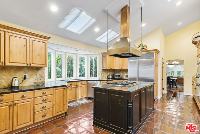 17036 Rancho Street, Encino (los Angeles), CA 91316