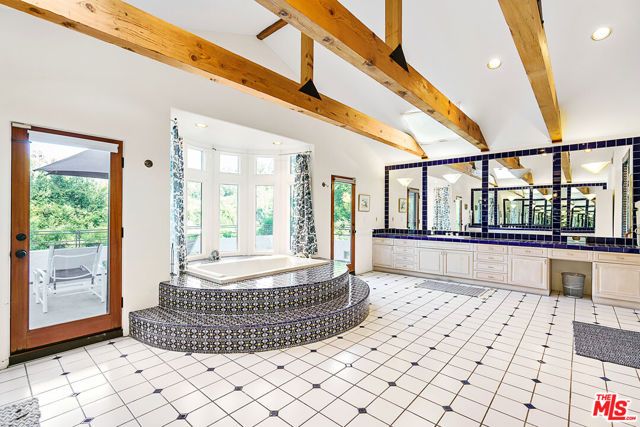 17036 Rancho Street, Encino (los Angeles), CA 91316