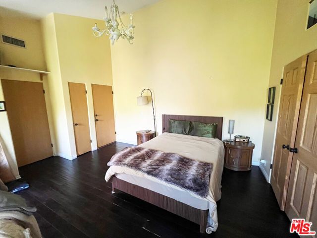 17036 Rancho Street, Encino (los Angeles), CA 91316