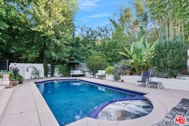 17036 Rancho Street, Encino (los Angeles), CA 91316