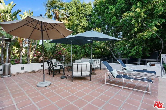 17036 Rancho Street, Encino (los Angeles), CA 91316