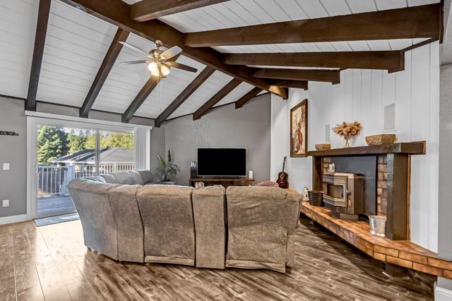 3516 Montclair Rd, Cameron Park, CA 95682