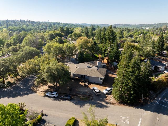 3516 Montclair Rd, Cameron Park, CA 95682