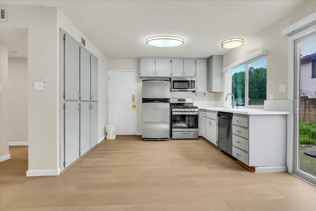 2212 Kimwood Ln, Rancho Cordova, CA 95670