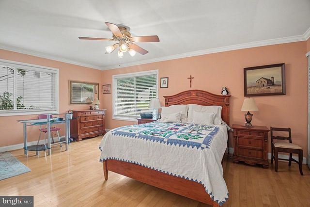 113 NEWBURY PL, Sterling, VA 20164