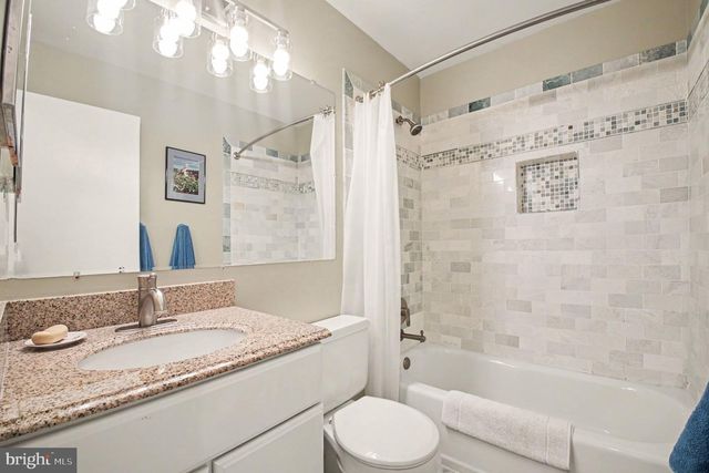 113 NEWBURY PL, Sterling, VA 20164