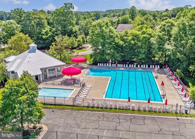 113 NEWBURY PL, Sterling, VA 20164
