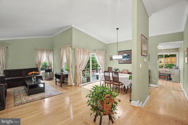 113 NEWBURY PL, Sterling, VA 20164