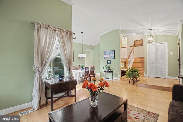 113 NEWBURY PL, Sterling, VA 20164