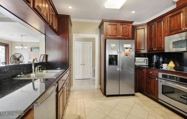 13 Keyser Lane, Gulfport, MS 39507